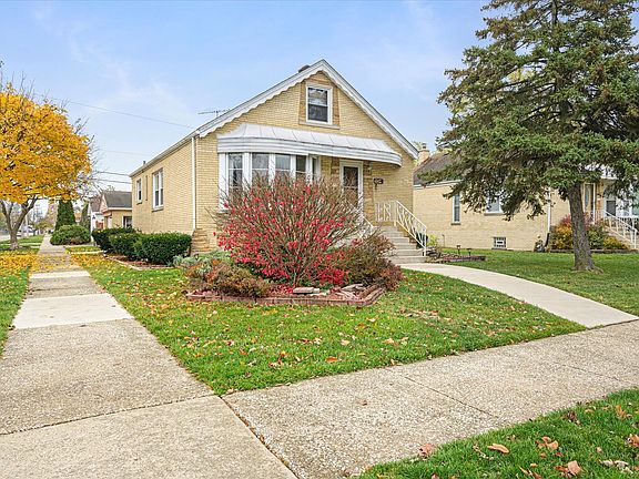 2nd image of 1901 Suffolk Ave