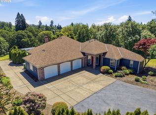 9850 NE Meadow Loop, Newberg, OR 97132