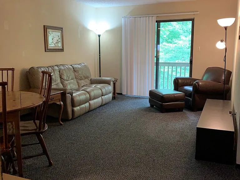 1626 University Ave — Photo 21