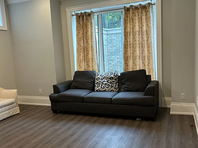 34 Crestwood Rd #BASEMENT — Photo 5