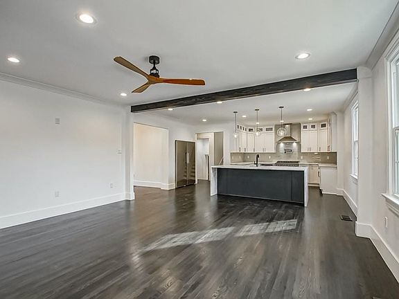 2nd image of 6103 Canal Blvd