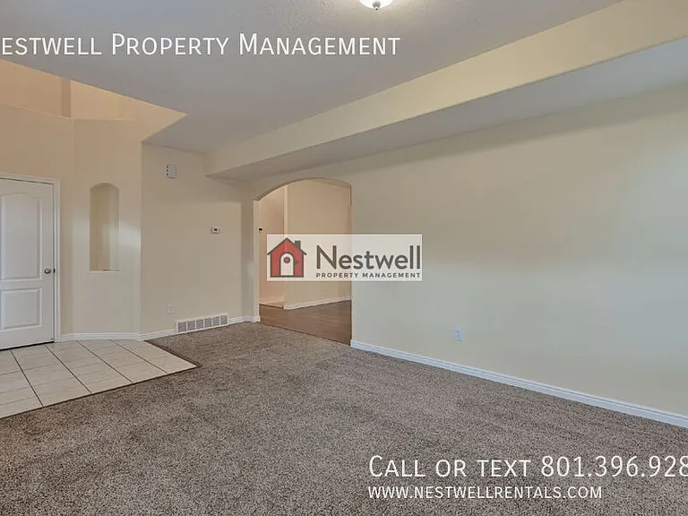 6838 W Grevillea Ln — Photo 4