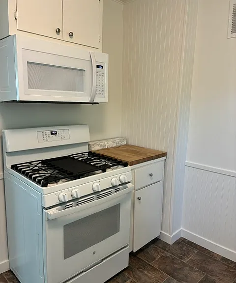 1205 E Maple St — Photo 14