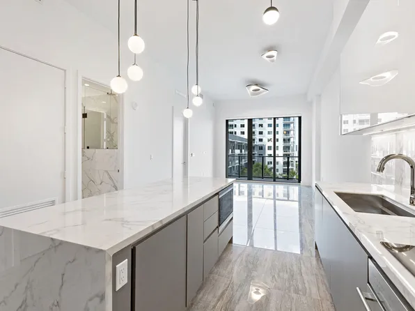 236 NE 28th St, Miami, FL