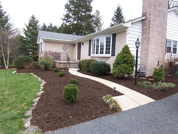 3rd image of 2103 Cypress Dr