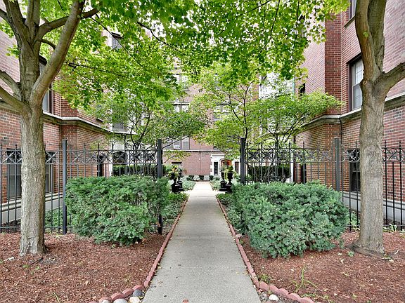 2nd image of 1109 Holly Ct #312-14