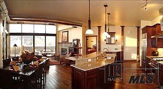 4th image of 35 5th St Unit 403