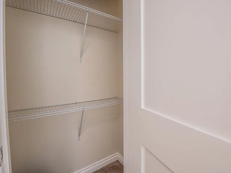 17 Saint Helens Ave — Photo 11
