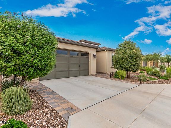 2nd image of 798 E GARDEN BASKET Drive