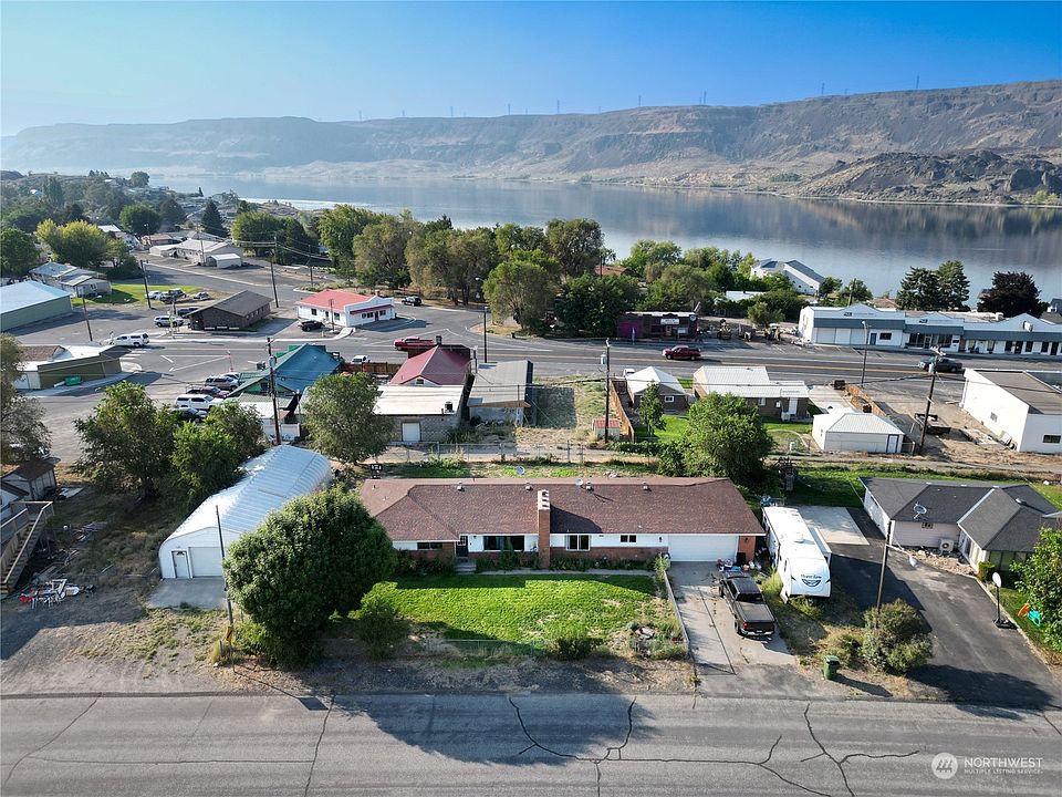 11 E Grand Avenue, Electric City, WA 99123 MLS 2156437 Zillow