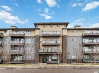 710 Hart Rd #209, Saskatoon, SK S7M1L2
