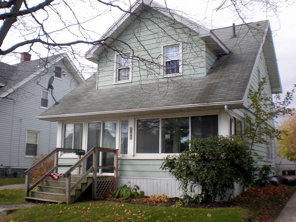 1st image of 748 E 31st St