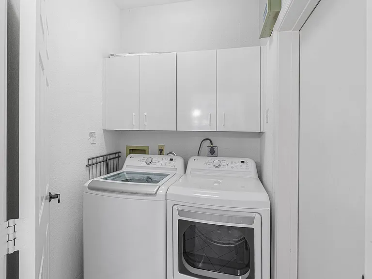 17099 Ryton Ln — Photo 12