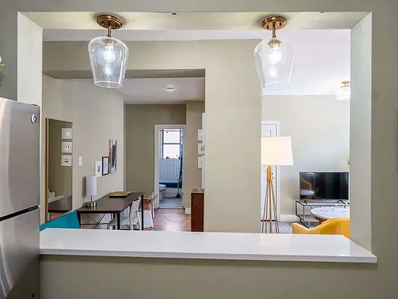 2nd image of 4409 W Pine Blvd #6