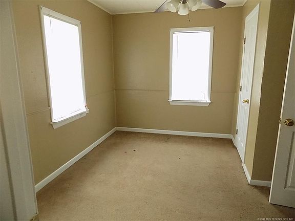5th image of 303 E 3rd Ave