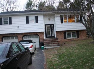 539 Marlet Pl, Yorktown Heights, NY 10598