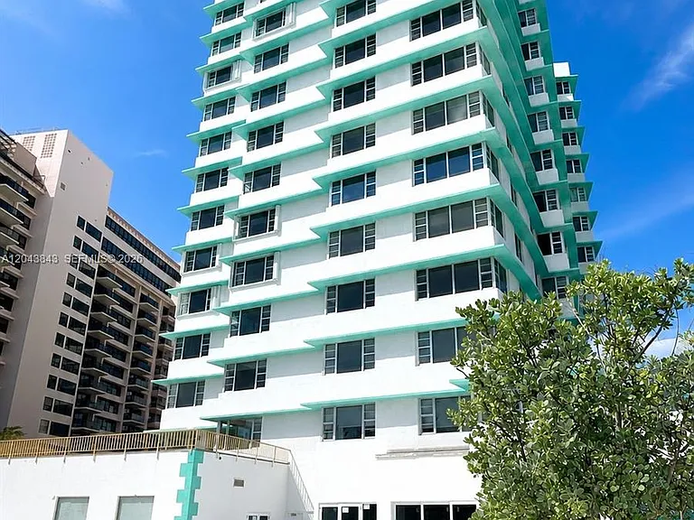 5255 Collins Ave #7B — Photo 33