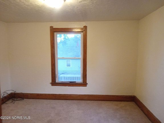 5th image of 414 Utah St