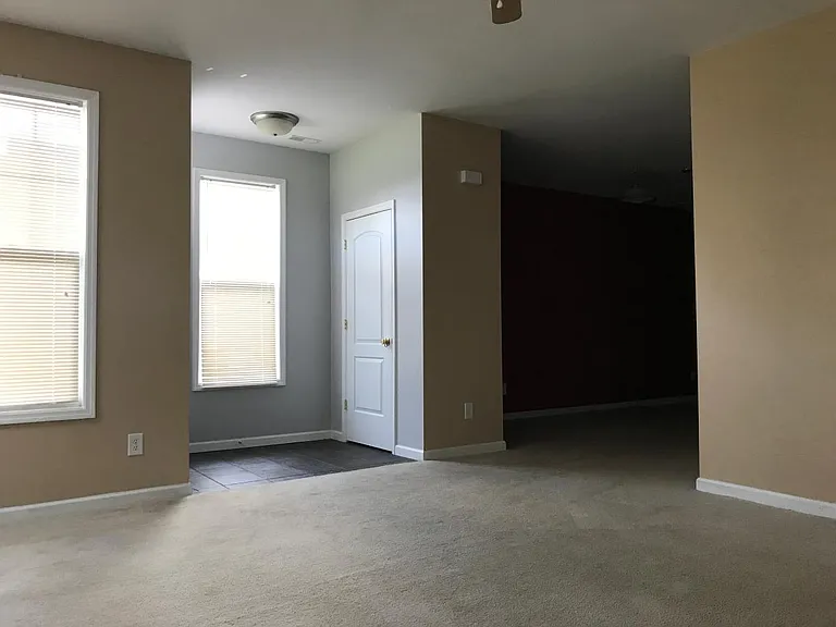 116 Courtyard Ln — Photo 13