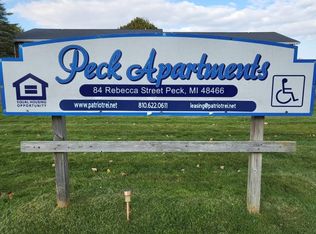 84 W Rebecca St, Peck, MI 48466