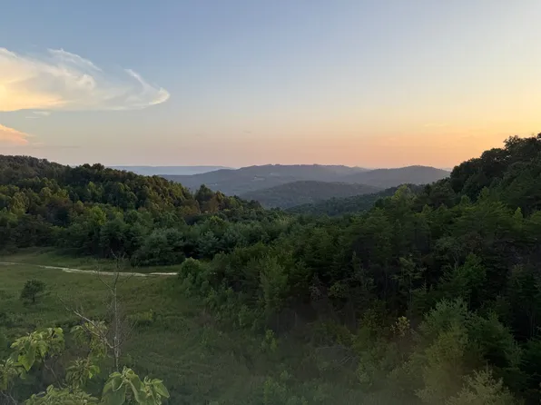 400 Sand Mine Rd, Albany, KY 42602