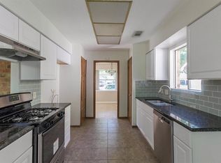 919 Redway Ln, Houston, TX 77062