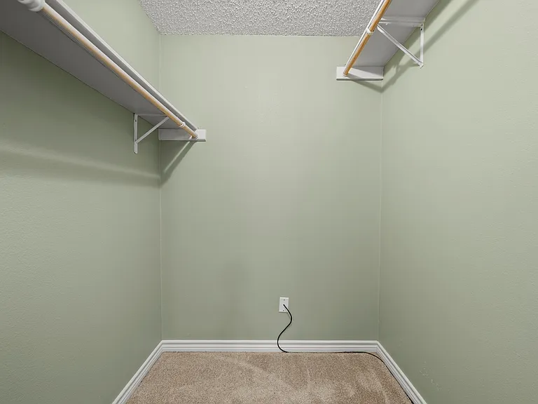 306 Hub Dr — Photo 11