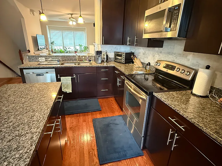 749 S Macon St — Photo 13