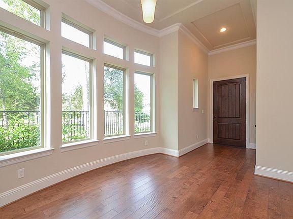 5th image of 5023 Summer Manor Ln