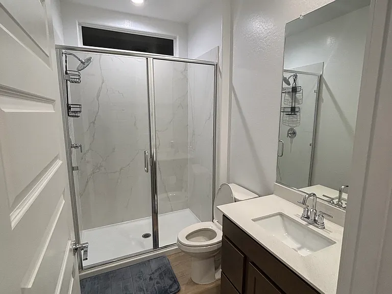9811 W Cheery Lynn Rd #B — Photo 8