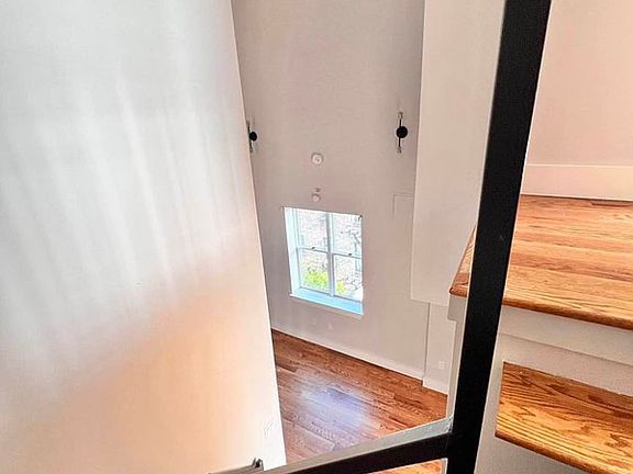 3rd image of 680 E 21st St #Phb