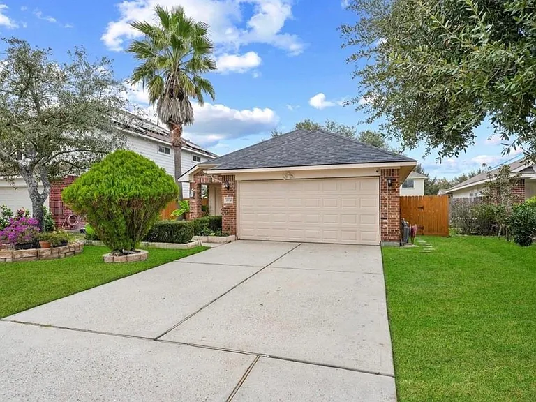 1614 York Creek Dr — Photo 6
