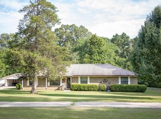 202 Private Road 7381, De Berry, TX 75639