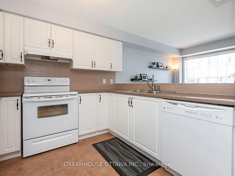 158 Patriot Pl — Photo 17