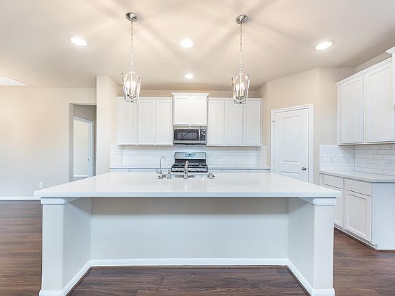 4th image of 2614 Arborglen Ln