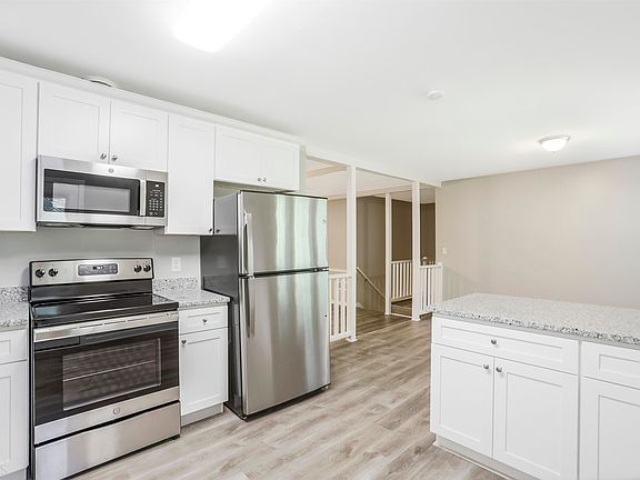 4th image of 4051 Summer Pl
