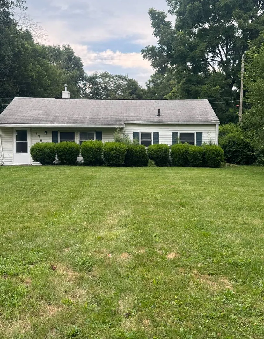 7760 Twin Beech Lane in Indianapolis, IN 46226 — Photo 2