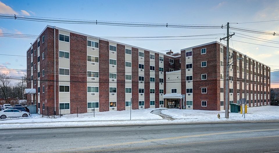 1st image of 215 Winter St APT 4A
