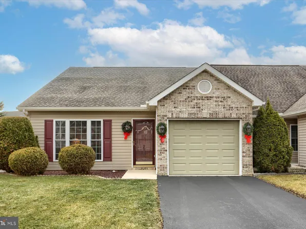 111 Brighton Dr, Carlisle, PA 17015