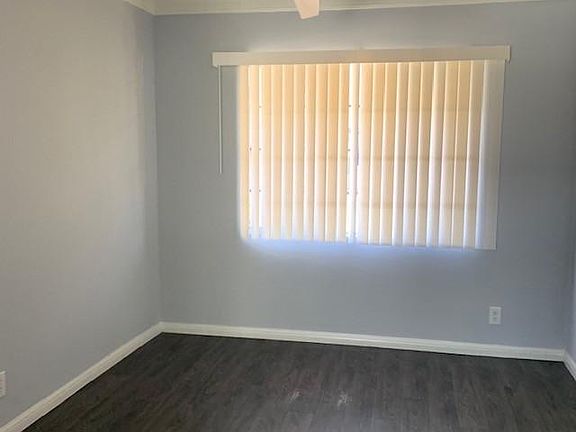 4th image of 4161 Somerset Dr APT 4