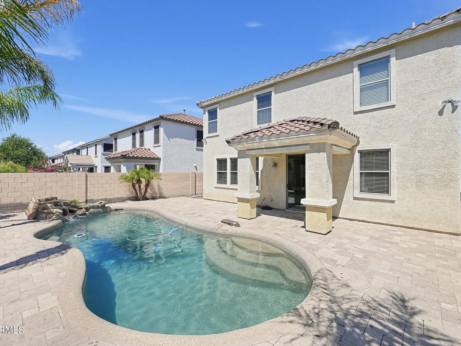 4 bed, 2.5 bath, 2623 sqft, $3,000 — Photo 4