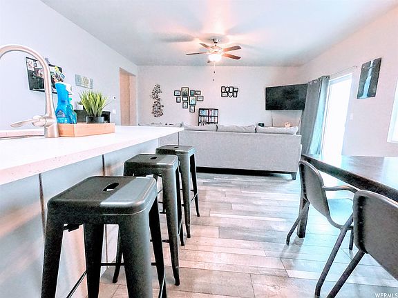 3rd image of 12472 S Shade Ln
