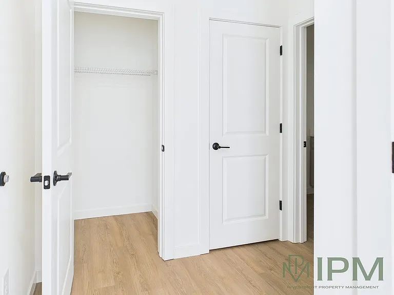 98 Penn Place — Photo 53