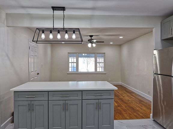 5th image of 4371 Wickham Ave Floor 1