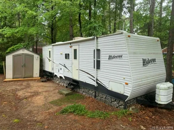130 Mallard Trl, Bracey, VA 23919