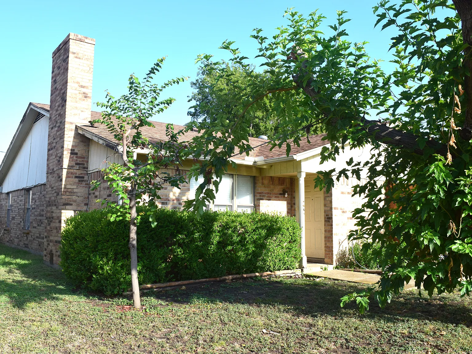 2 bed, 1120 sqft, $1,500 — Photo 2