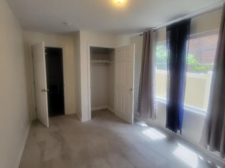 212 N Walnut St — Photo 7