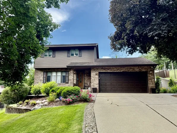 241 E Porter St, Oglesby, IL 61348