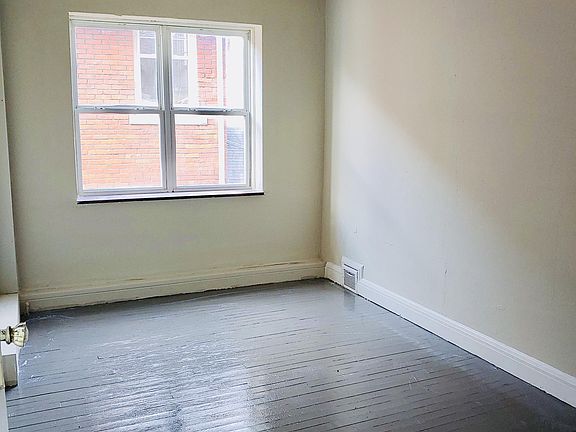 5th image of 2209 Washington St E