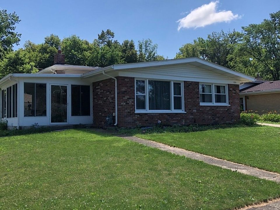 1st image of 814 Parkwood Dr